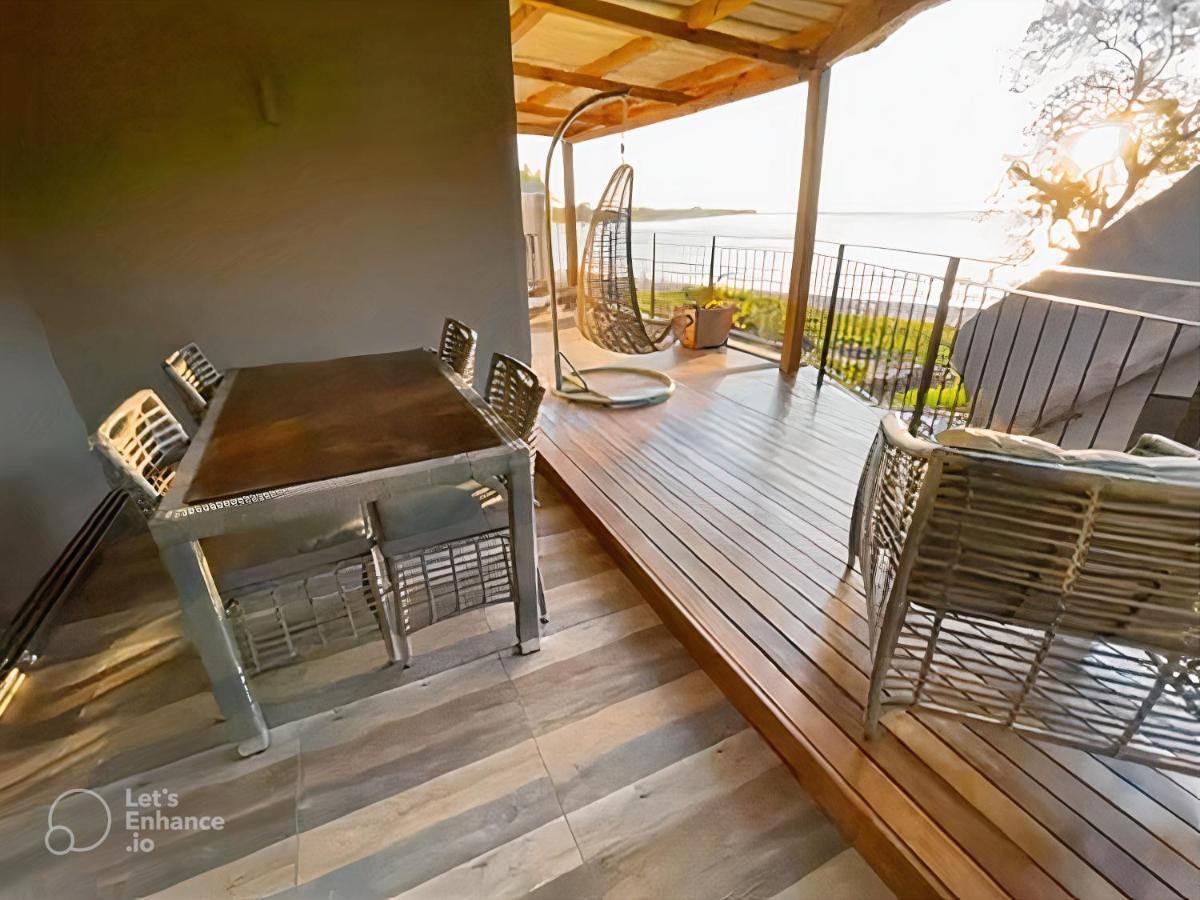 Beachfront Villa By M&H Tamarin Esterno foto